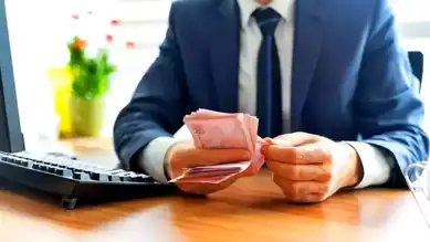 Memurlar Maaş Artışı ve Doğum İzni İstiyor