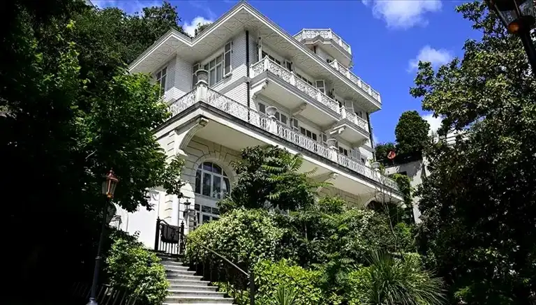 Bebek'teki Lüks Köşkler 950 Milyon TL'ye Satılıyor